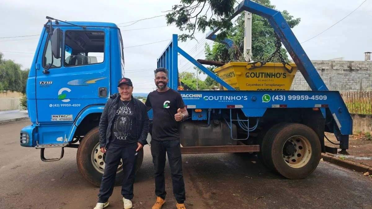 Empresário escapa ileso após caminhão tombar em Borrazópolis