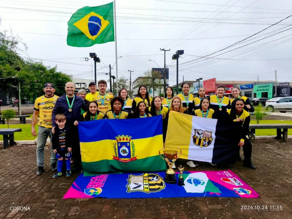 Campeãs da Taça Brasil Sub-15 são recebidas em Manoel Ribas