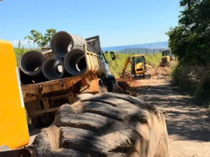 Rio Branco do Ivaí intensifica reparos em estradas rurais