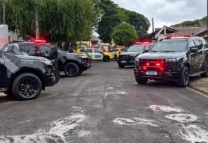 Operação policial contra tráfico e armas resulta em morte