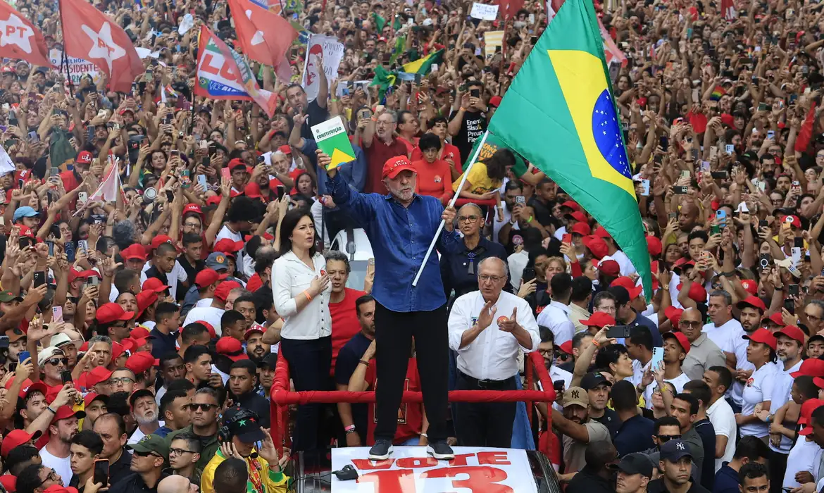 Lula vence eleição presidencial e conquista quarto mandato