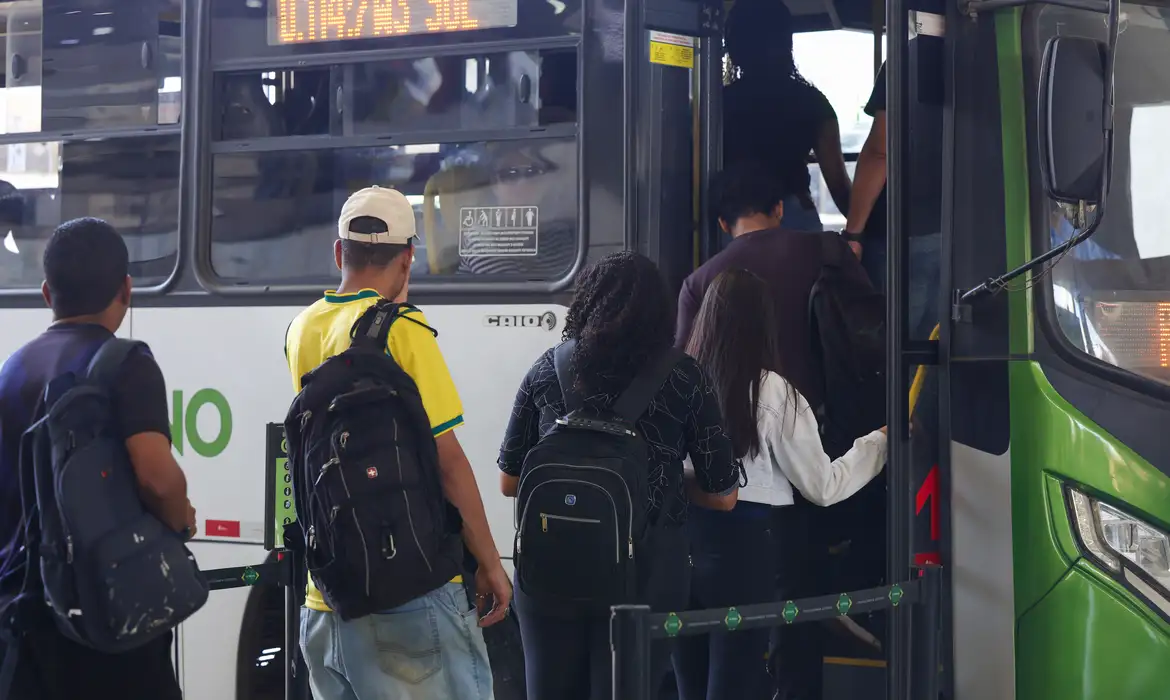Transporte público gratuito é obrigatório no segundo turno