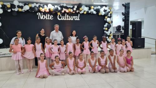 Kaloré celebra cultura e talentos em noite de festa