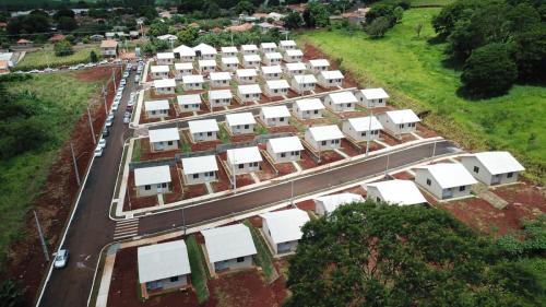 Entrega da UBS e de casas populares em Novo Itacolomi