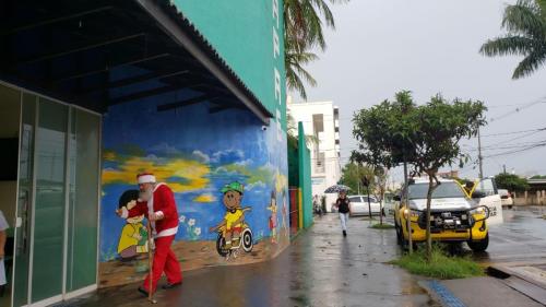Faxinal: PM distribui brinquedos em comemoração ao natal